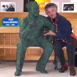 Georges Salard, le chat et la statue de Brassens